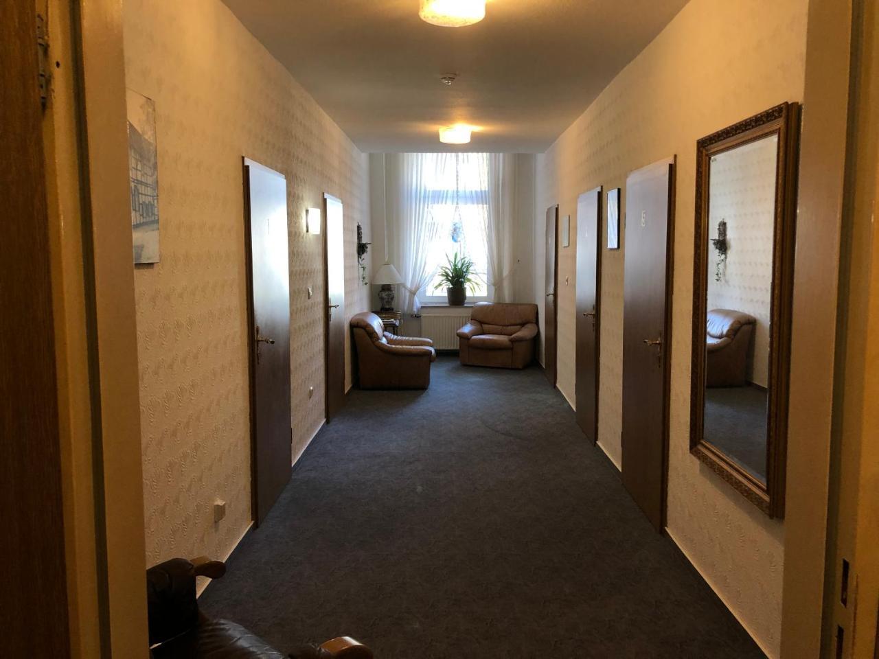 Hotel Westfaelischer Hof Хаттинген Экстерьер фото